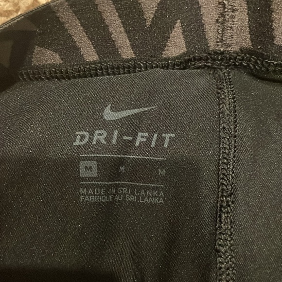 Nike Pro. Youth 3/4 Tights. Like new. - Picture 2 of 3